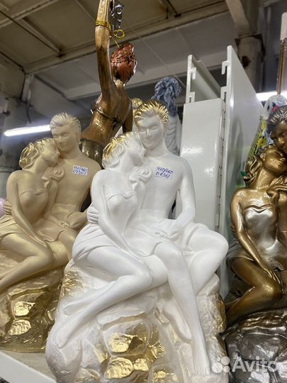 Влюбленные на камне