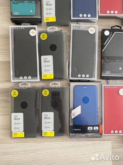 Комплект чехлов и защитных стеклк новых (37 шт)