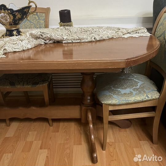 Кухонный стол