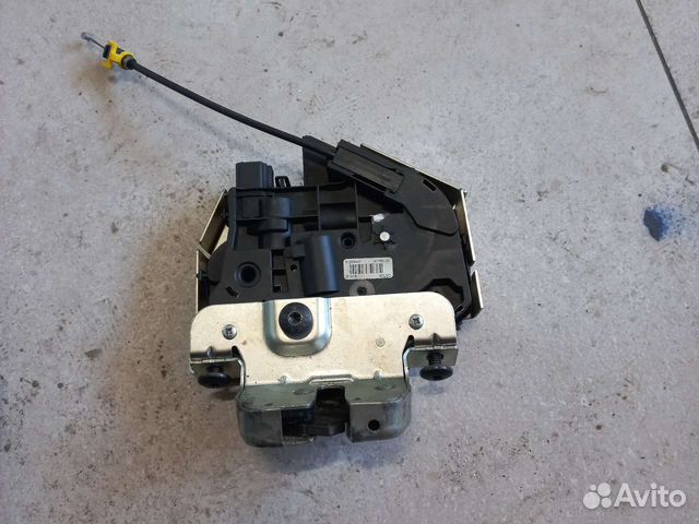 Замок багажника Volvo XC70 2