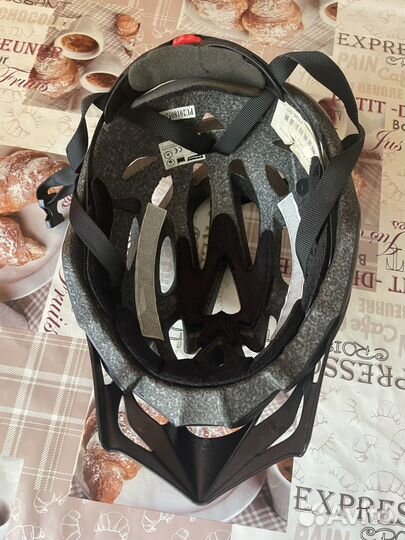 Велошлем Polisport (Размер М)