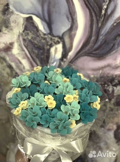 Сладкий подарок девушке