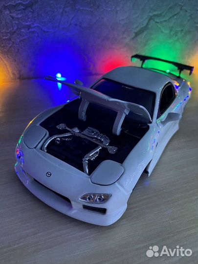 Mашинка mazda RX7