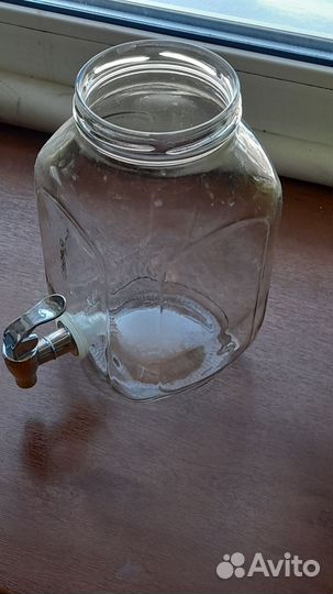 Стеклянная банка 3л с краном