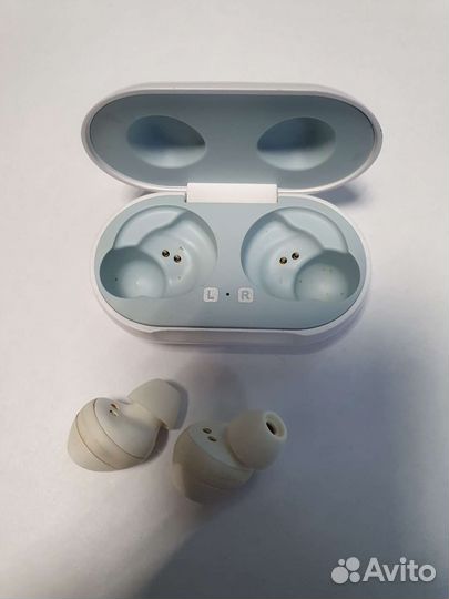 Беспроводные наушники samsung SM-R170