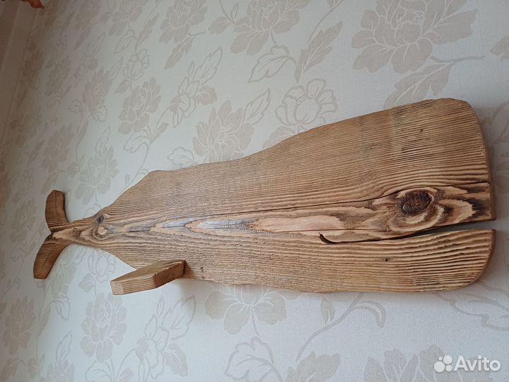 Кит из амбарной доски