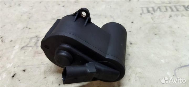 Моторчик стояночного тормоза VW Passat (B7) 2011