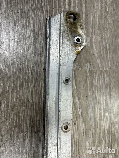 Полоз трака правый yamaha viking 540