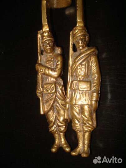 Орехокол, пмв, карикатура Антанта против Кайзера