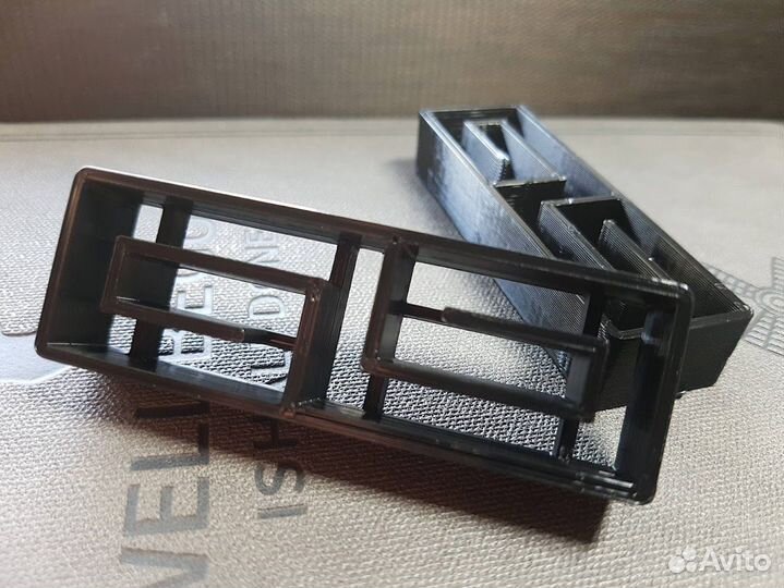 Geely Atlas - вставки в нижнюю решетку радиатора