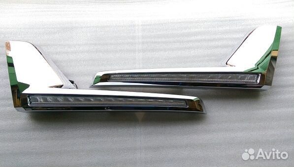 Land Cruiser 200 2016+ Бегающий поворотник D1QH3