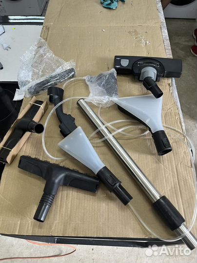 Пылесос моющий Bosch 1700Вт аквафильтрПольша