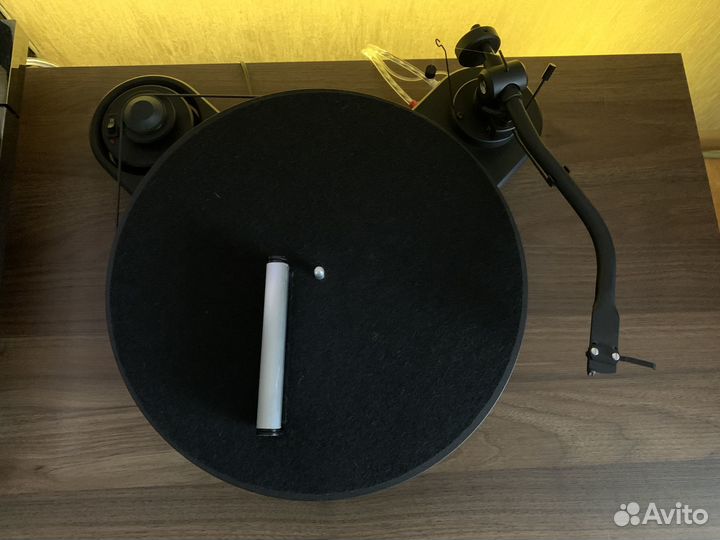 Проигрыватель винила Pro-Ject RPM 1.3 Genie