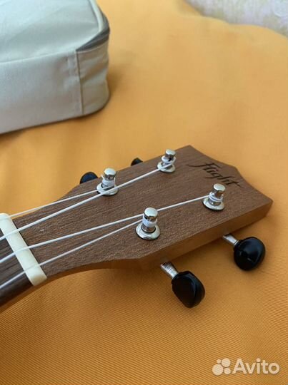 Укулеле сопрано Flight NUS310