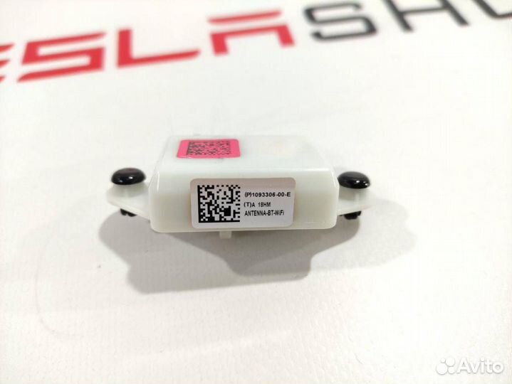 Антенна WI-FI Tesla Model 3 2018 1093306-00-E