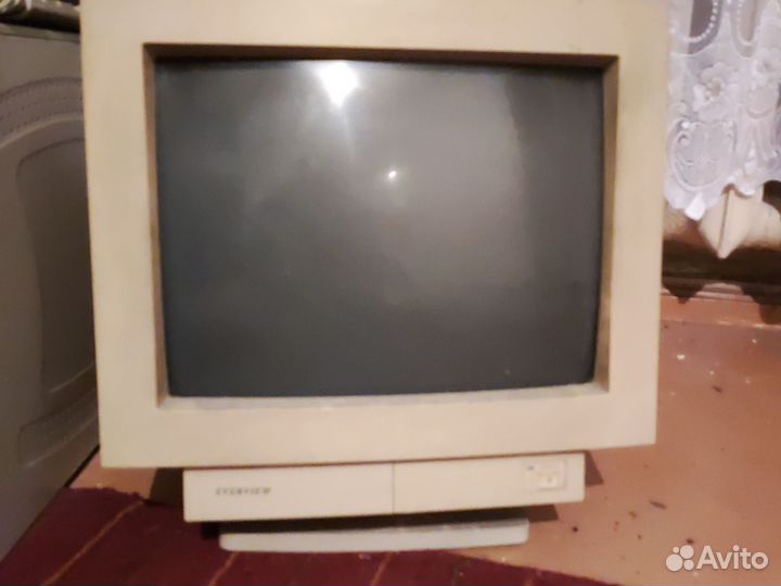 Системный блок и монитор