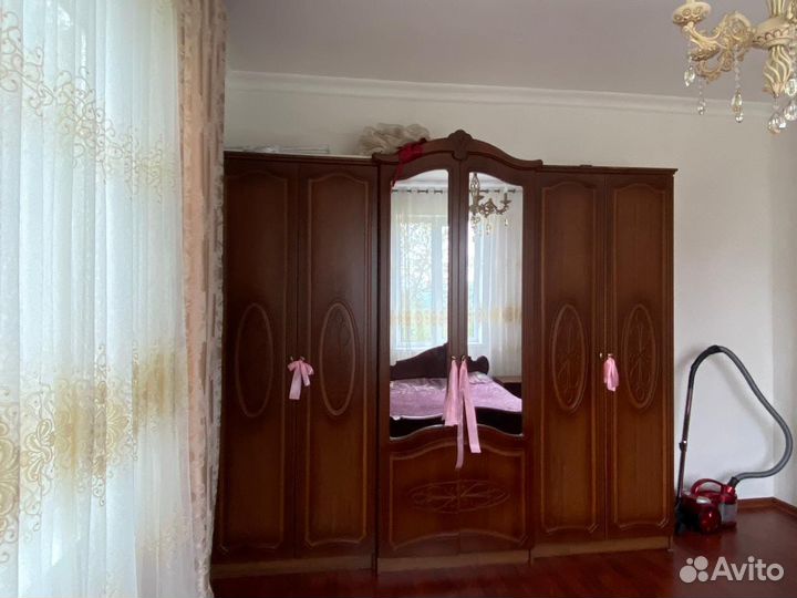 Спальный гарнитур