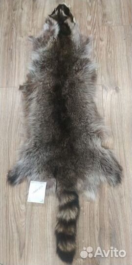 Мех енота на воротник или отделку