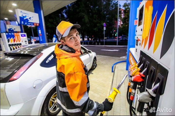 Заправщик на АЗС № 385