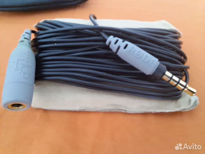 Петличный микрофон Rode