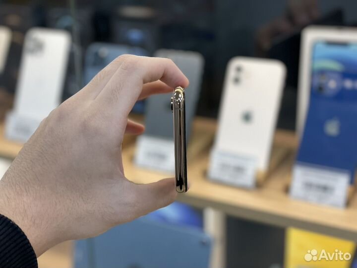 iPhone Xs, 64 ГБ