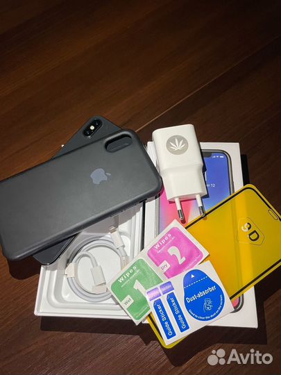 iPhone X, 64 ГБ
