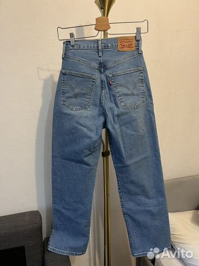 Джинсы levis