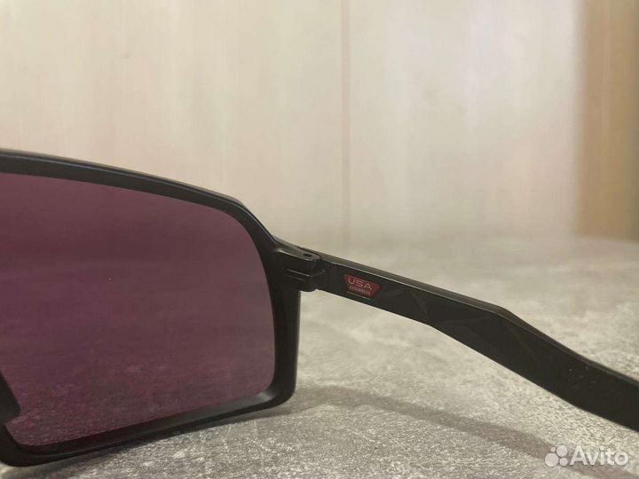 Очки oakley sutro