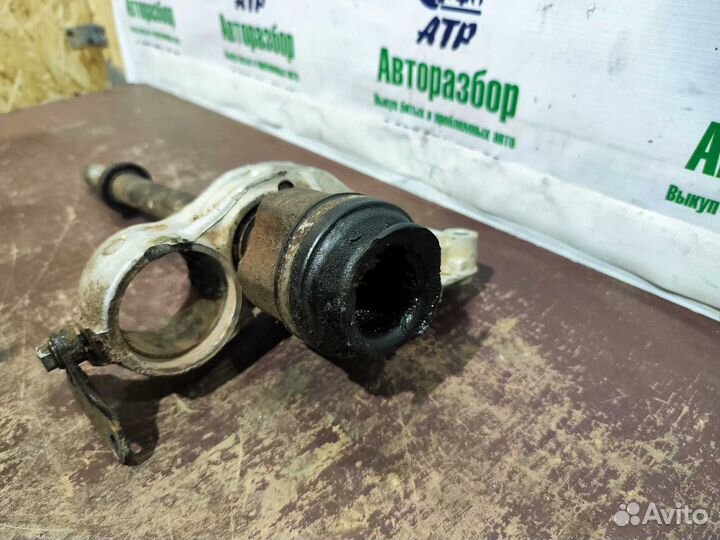 Привод передний правый Peugeot 206