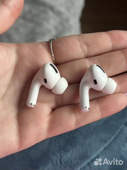 Левый наушник airpods pro 1