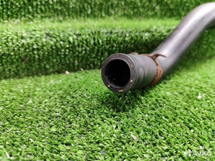 Патрубок охлаждения Mercedes-Benz C-Класс