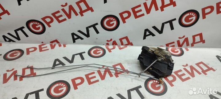 Замок двери задний правый Mitsubishi Airtrek CU5W