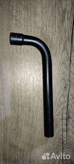 Ключ балонный Renault