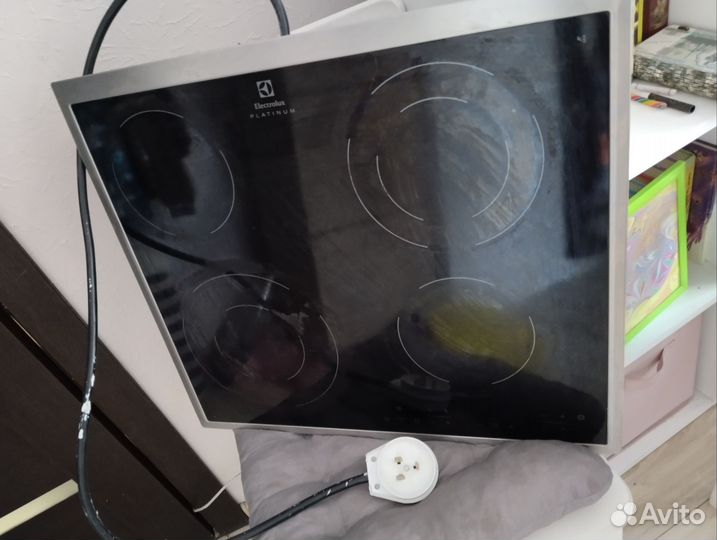 Электрическая варочная панель 4 конфорки б/у