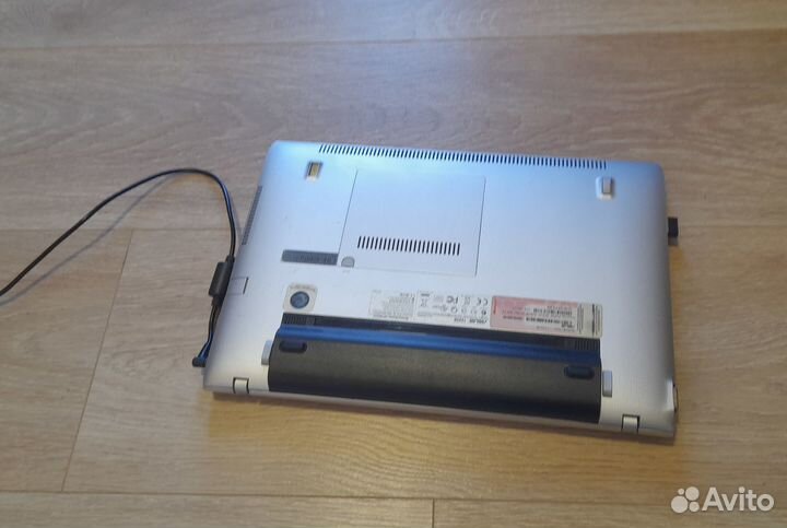 Нетбук Asus 1225B