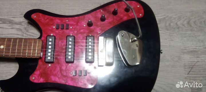 Электрогитара 