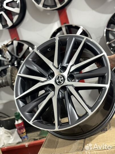 R 18 диски на тойота (toyota) «V75» серый
