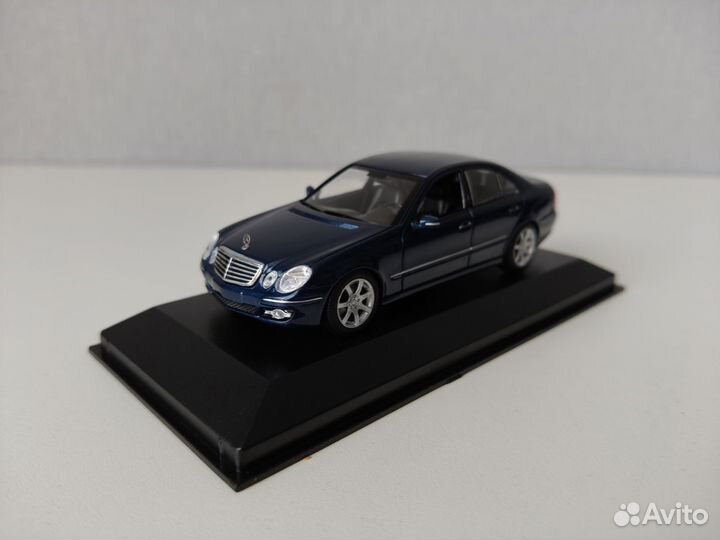 Модель Mercedes Benz W211