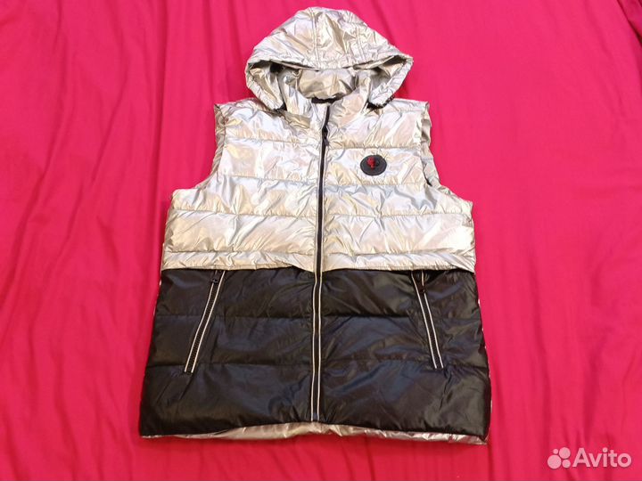 Женская жилетка