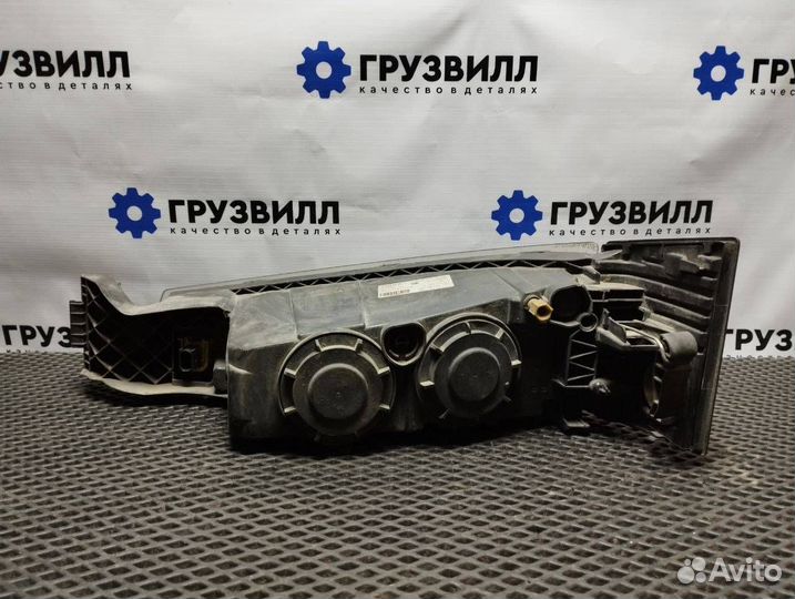 Фара противотуманная правая Volvo FH4 82140744