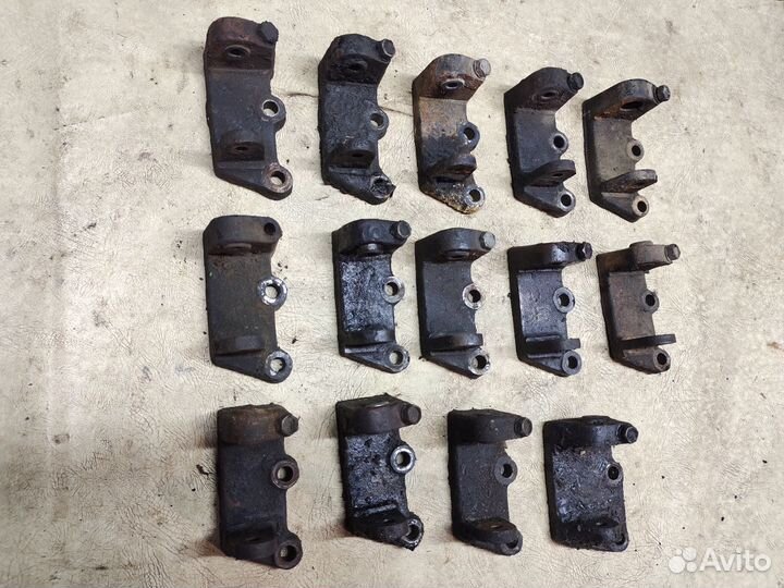 Кронштейн генератора змз 405 406