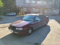 Volkswagen Passat 1.8 MT, 1995, 309 227 км, с пробегом, цена 120 000 руб.