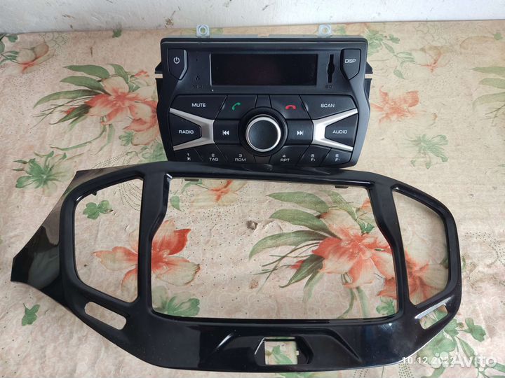 Штатная магнитола LADA vesta