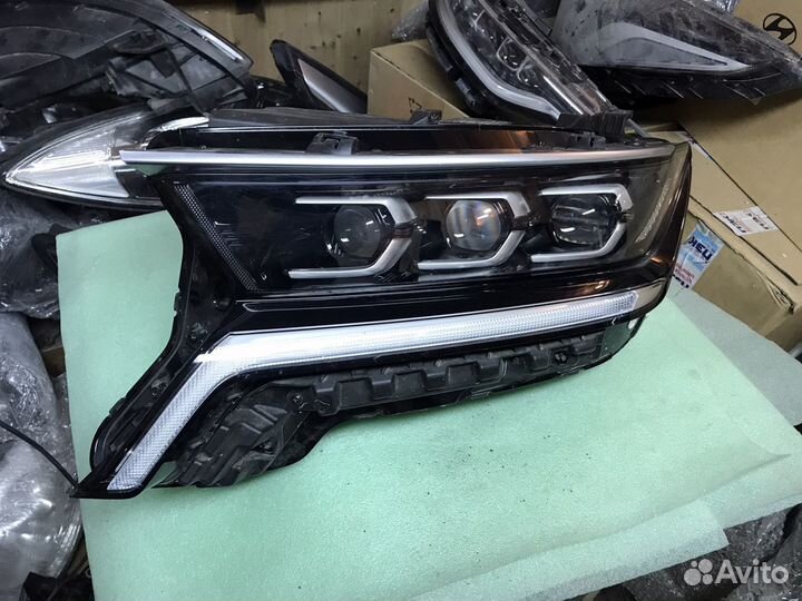 Фара левая Kia Sorento 4 NEW