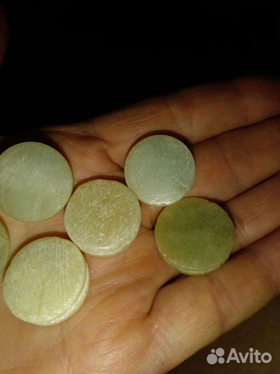 Продам медальоны нефрита