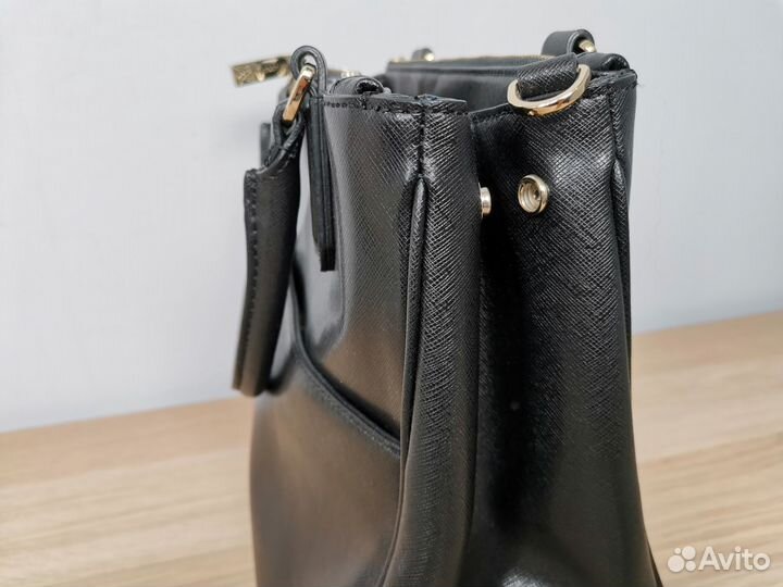 Сумка натуральная кожа новая Coccinelle