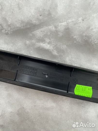 Направляющая стойка стекла Л BMW 51357384943