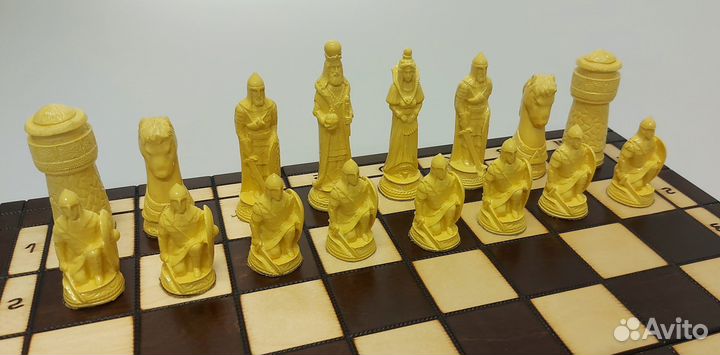 Уц) Шахматы Рыцари (чёрно-белые) (47746)