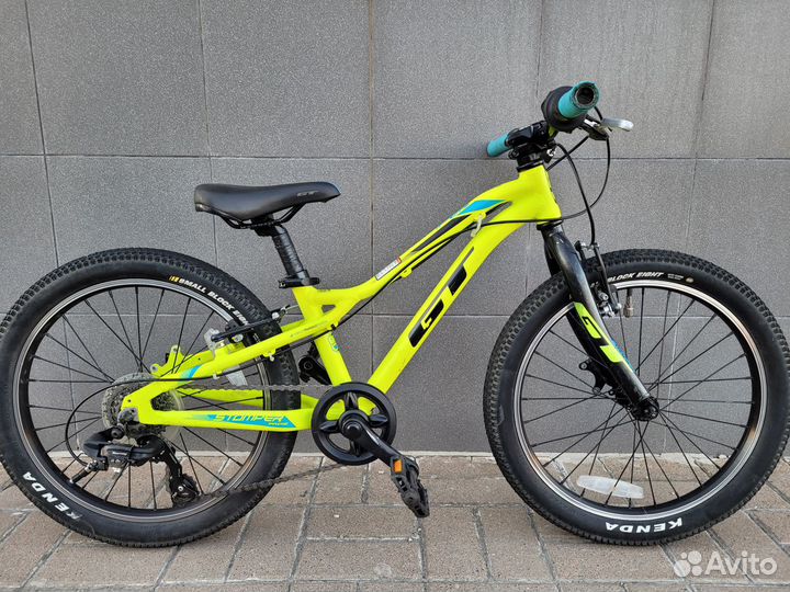 Велосипед GT Stomper Prime колеса 20 дюймов