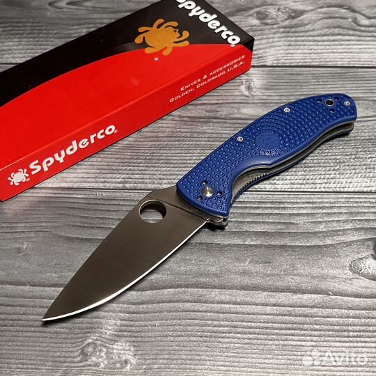 Нож Spyderco Tenacious